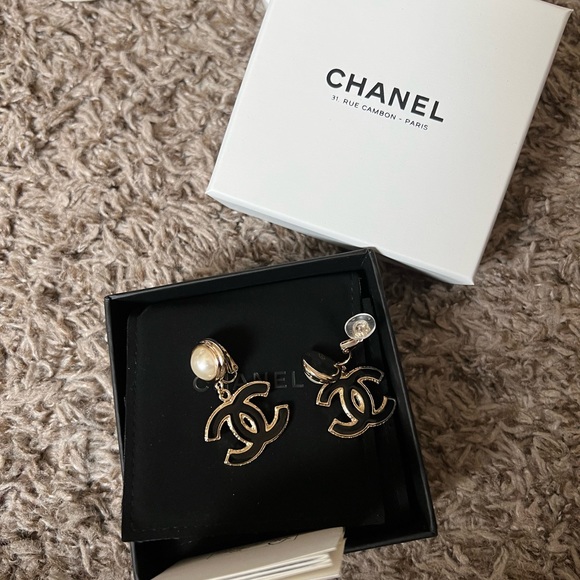 🚫🚫SOLD🚫📛Chanel big dangle earrings - Picture 2 of 6